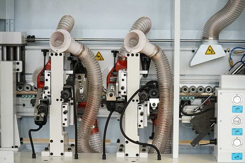 全自動封邊機(jī)